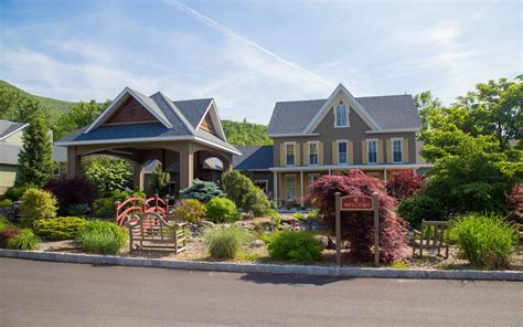 Emerson resort spa ny - Emerson Resort & Spa, Mount Tremper, New York. 12,053 likes · 172 talking about this. Our affordable and spacious accommodations are perfect for intimate retreats, family getaways and sma Emerson Resort & Spa